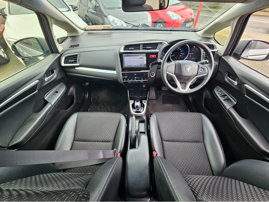 2015 Honda Fit - image 9