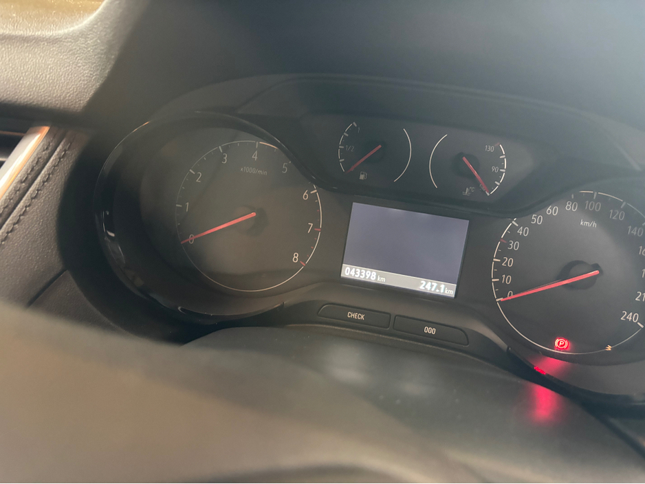 2019 Opel Grandland X - image 10