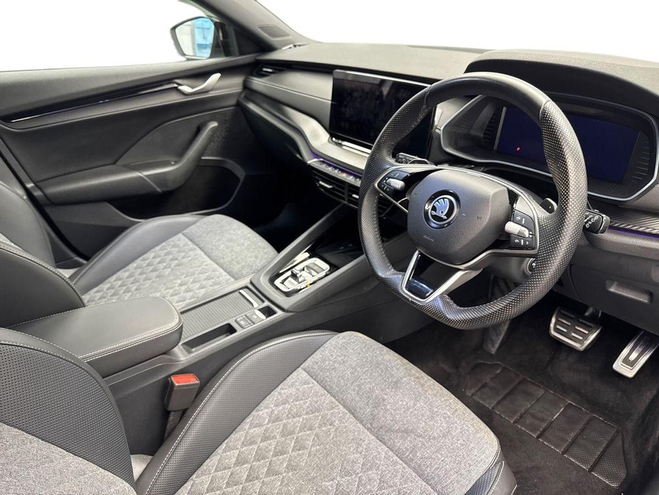 2025 Skoda Octavia - image 6