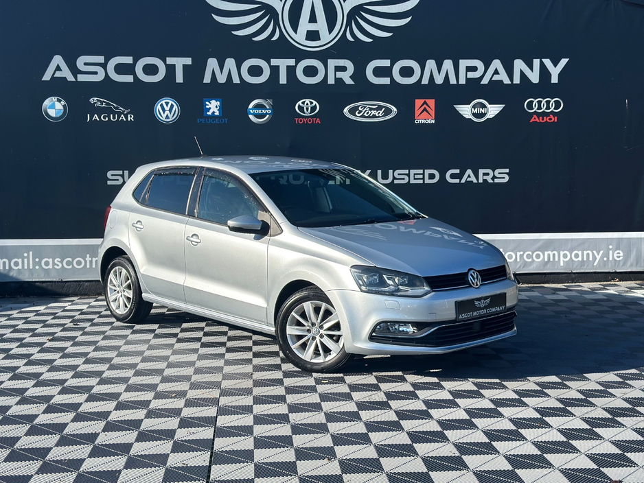 2015 Volkswagen Polo - image 2