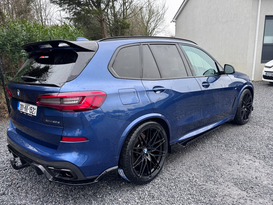 2020 BMW X5 - image 25