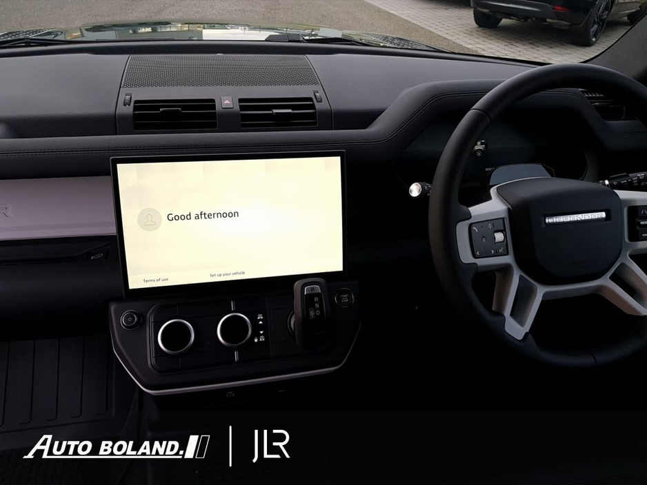 2026 Land Rover Defender 90 Hardtop D250 X-Dynamic SE, Side steps, Air Suspension, Electric Deployable Tow Bar, Cold Climate Pack, 20