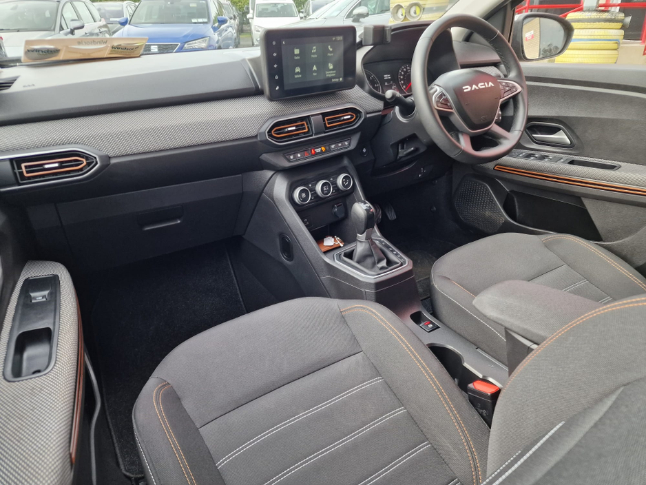 2023 Dacia Sandero Stepway - image 12