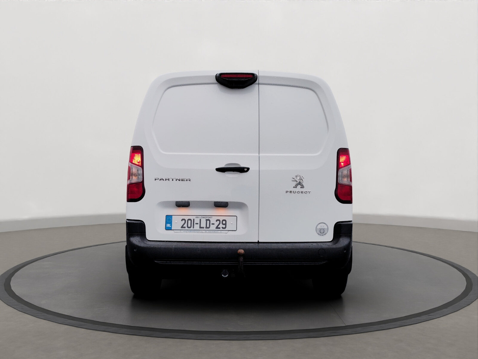 2020 Peugeot Partner  €10,995