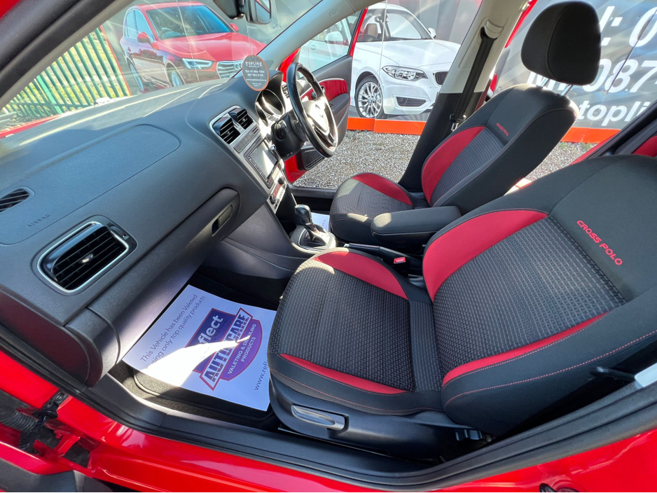 2016 Volkswagen Polo - image 11