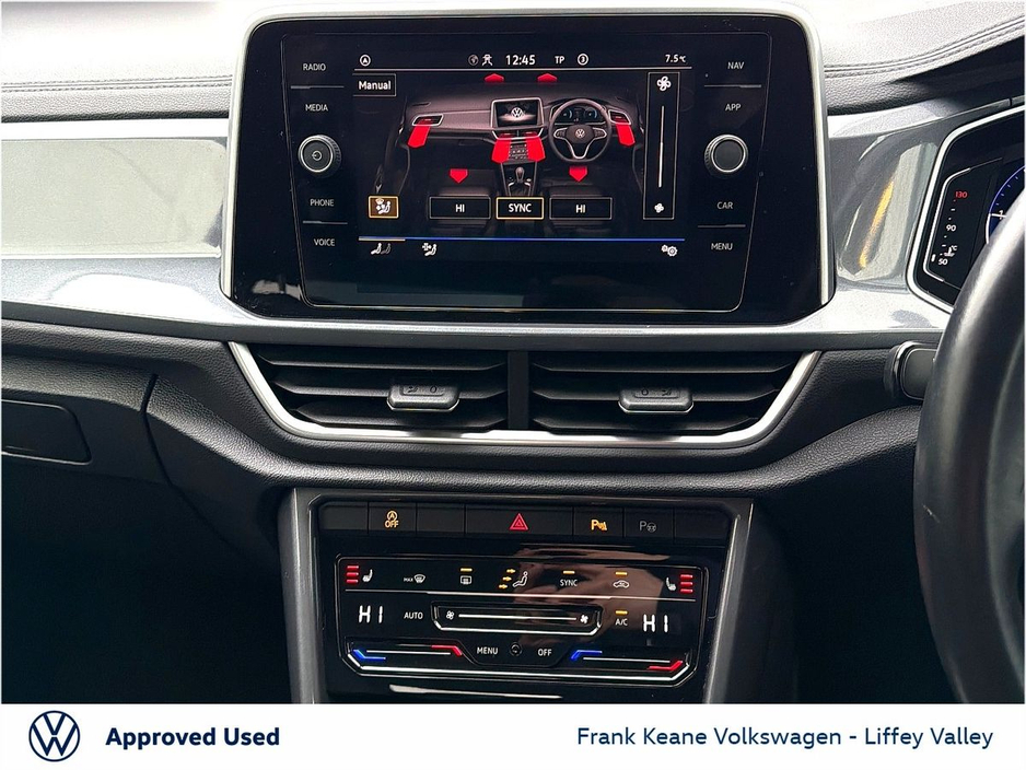 2022 Volkswagen T-Roc - image 15