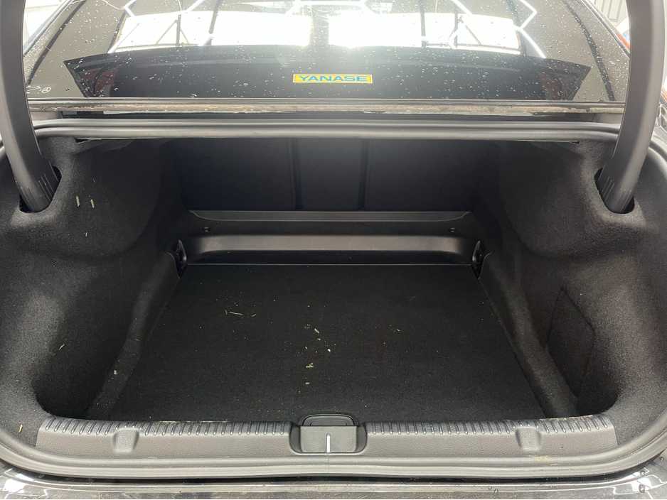 2022 Mercedes-Benz EQE - image 7