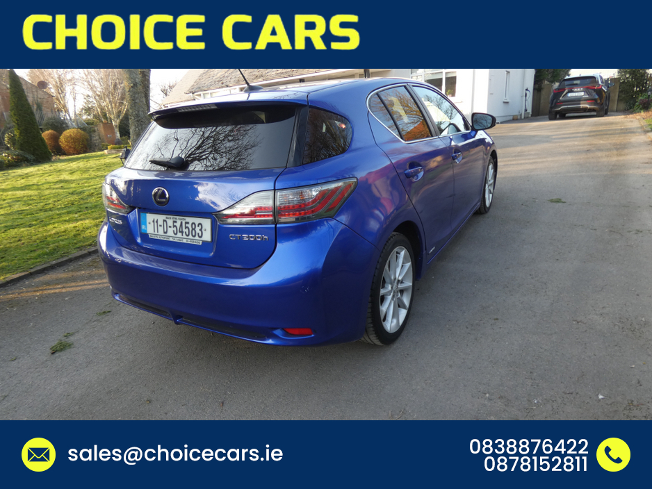 2011 Lexus CT 200 h - image 4
