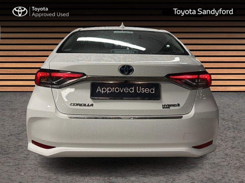 2023 Toyota Corolla HYBRID LUNA AUTO SALOON // TOYOTA SAFETY SENSE // REAR CAMERA // BLUETOOTH // AIR CON // TOYOTA WARRANTY €26,945