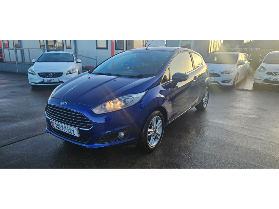 2014 Ford Fiesta ZETEC 1.2 petrol 3dr low miles €5,995