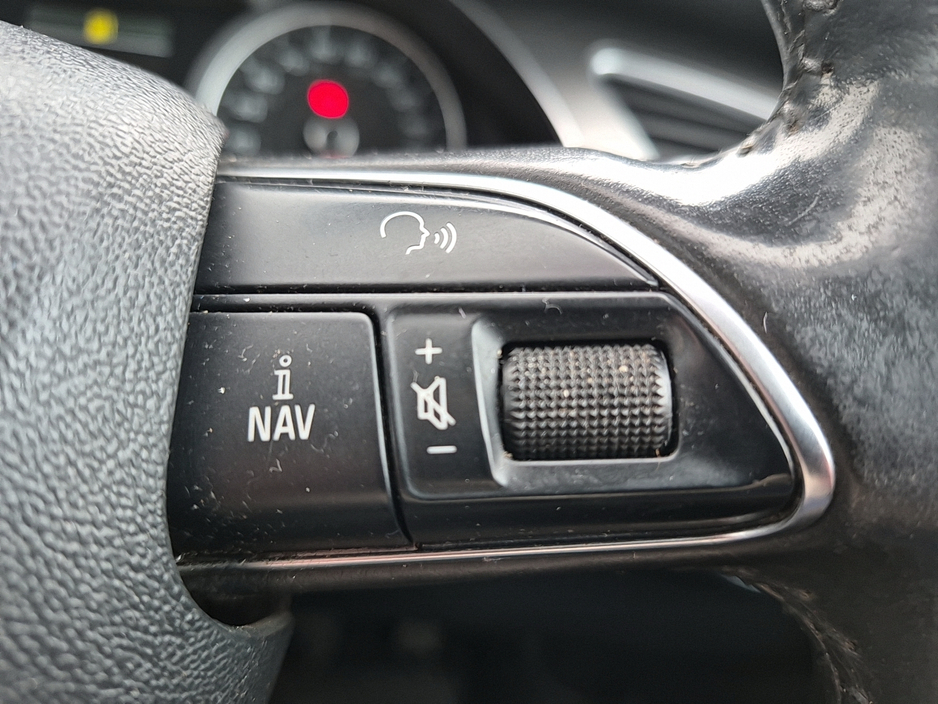 2014 Audi A4 - image 16