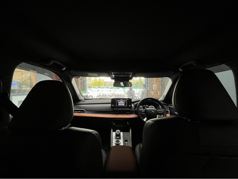 2023 Mitsubishi Outlander - image 20