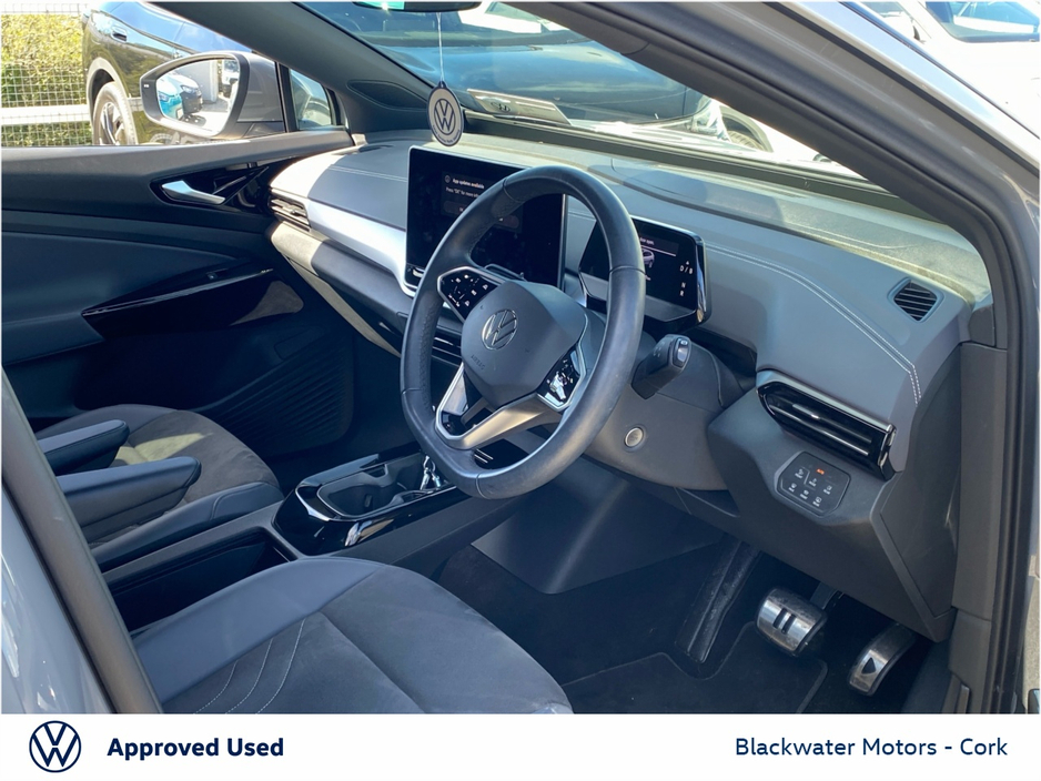 2025 Volkswagen ID.4 - image 4