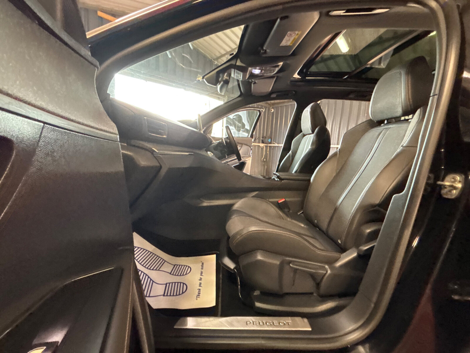 2017 Peugeot 3008 - image 19