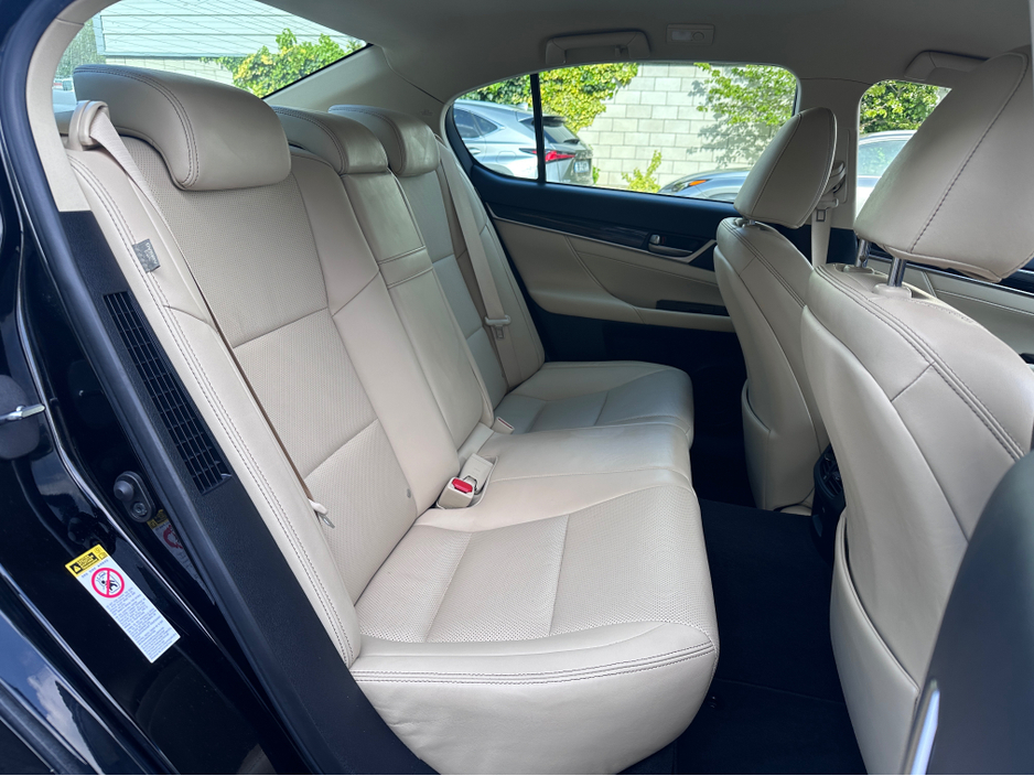 2014 Lexus GS 300 - image 8