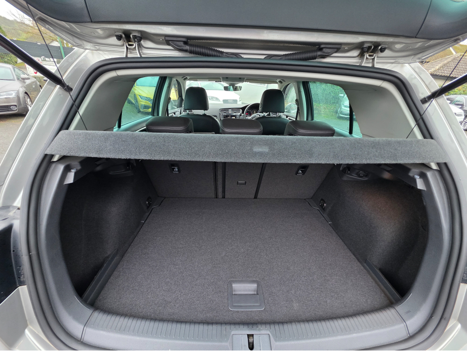 2017 Volkswagen Golf LEATHER BLACK SEATS 1.4 HIGHLINE EDITION -REVERSE CAMERA  - CARPLAY - ANDROID AUTO- BLIND SPOT REAR TRAFFIC ASSIST - DISCOVER PRO - €16,950