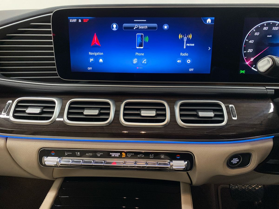 2025 Mercedes-Benz GLE Class - image 11