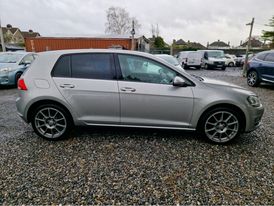 2013 Volkswagen Golf 1.4 TSI Highline | Leather interior €12,450