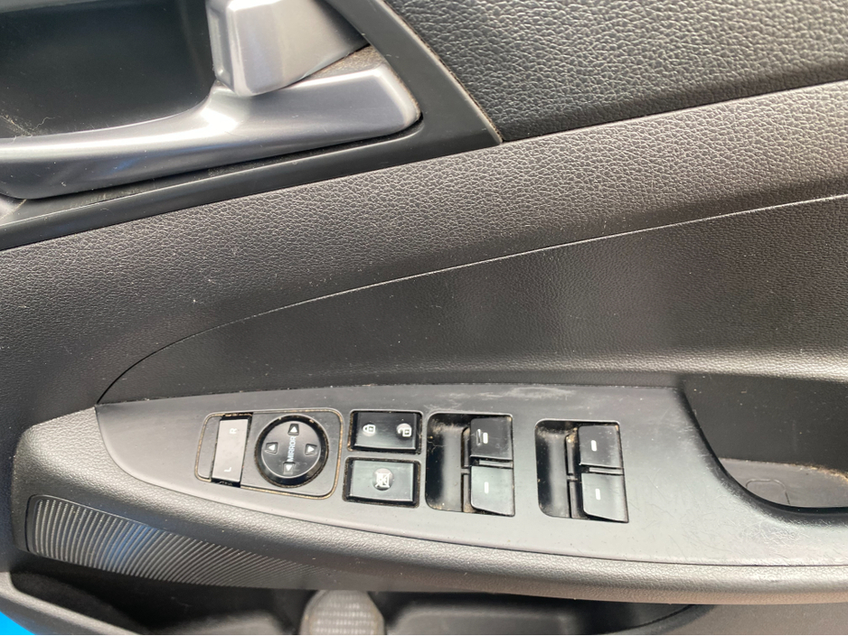 2016 Hyundai Tucson - image 14