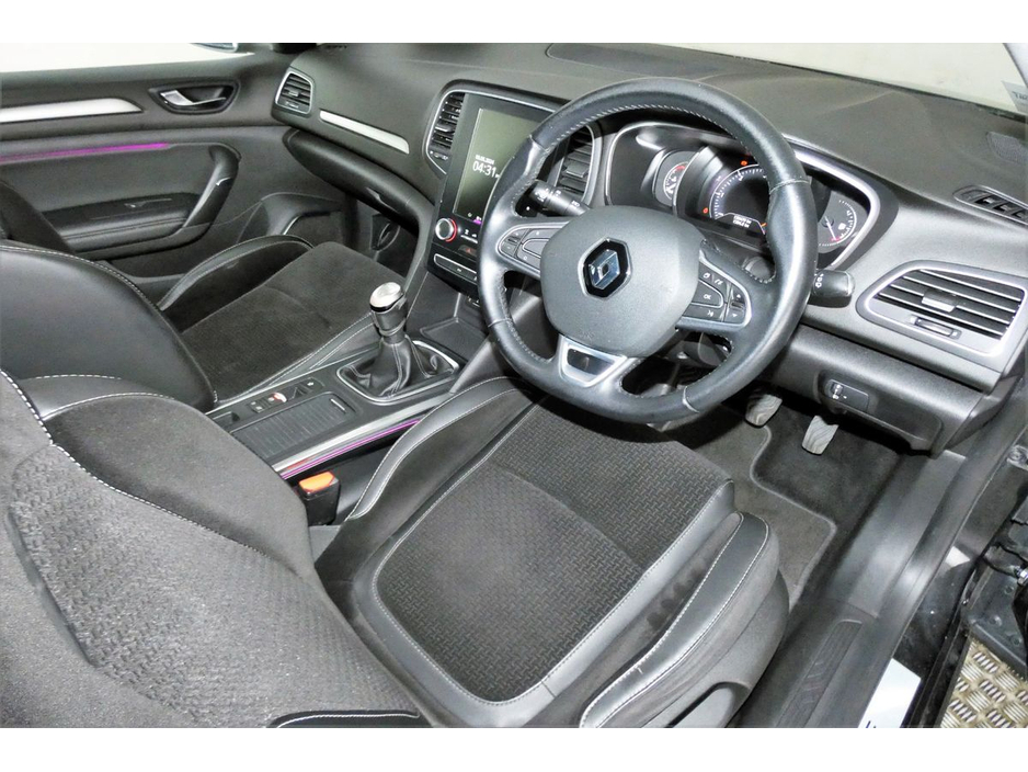 2017 Renault Megane - image 13