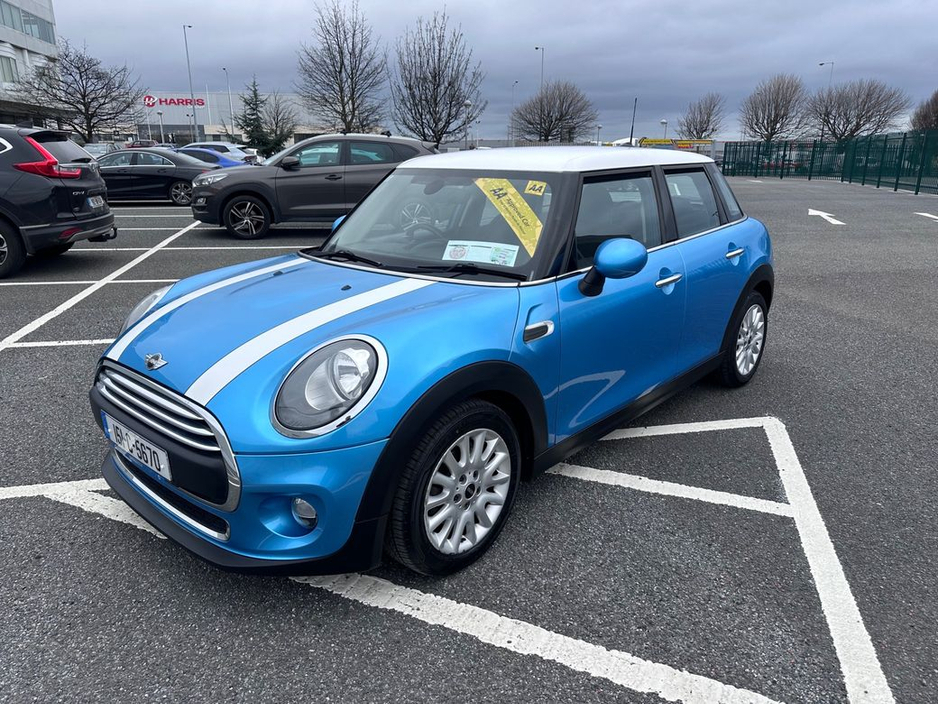 2015 MINI One - image 13