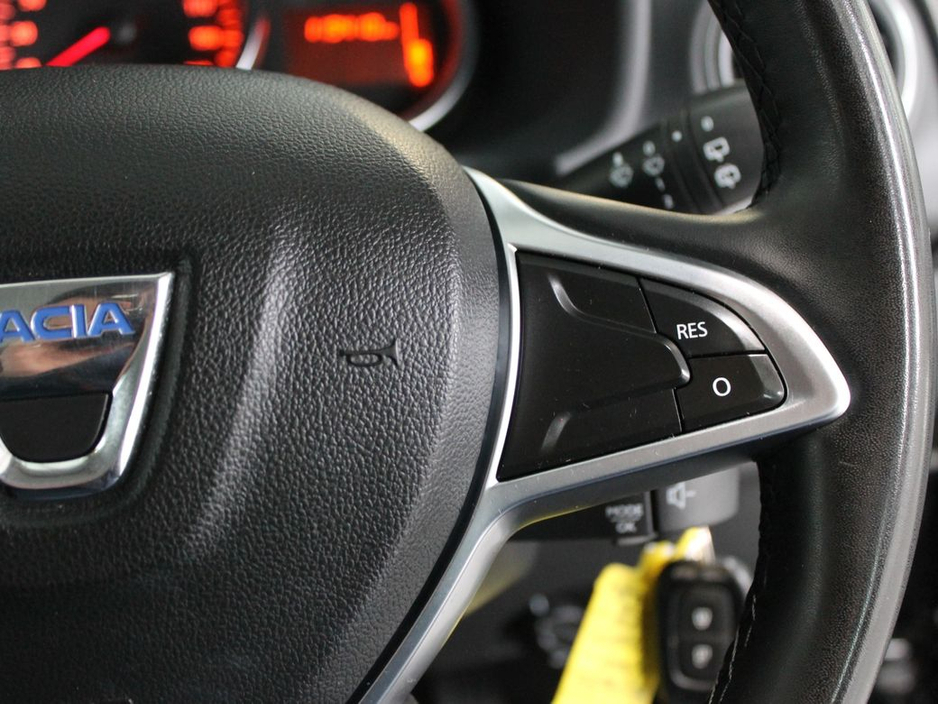 2020 Dacia Sandero - image 21