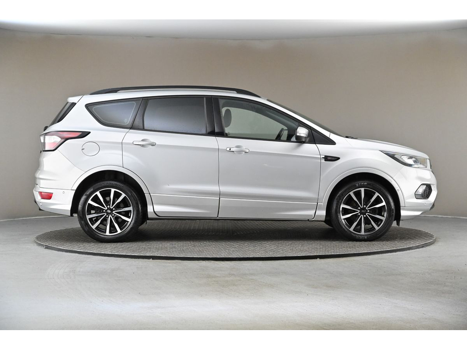 2019 Ford Kuga - image 11