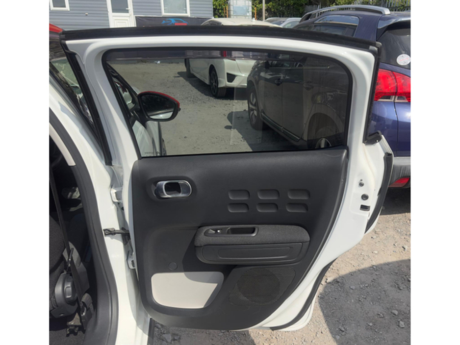 2017 Citroen C3 - image 9