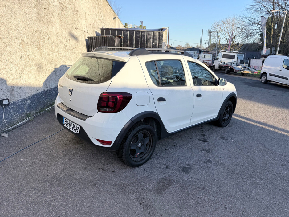 2020 Dacia Sandero Stepway - image 8