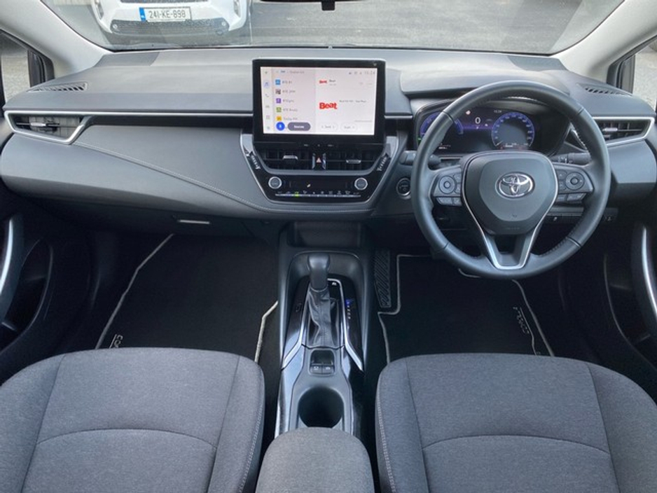 2023 Toyota Corolla - image 8