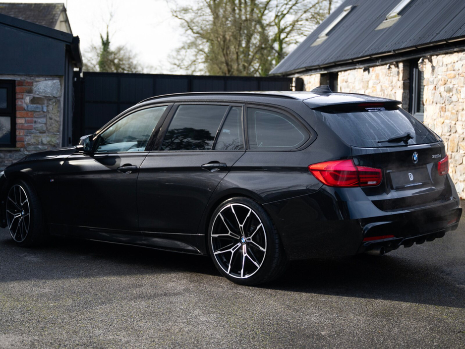 2015 BMW 3 Series - image 4