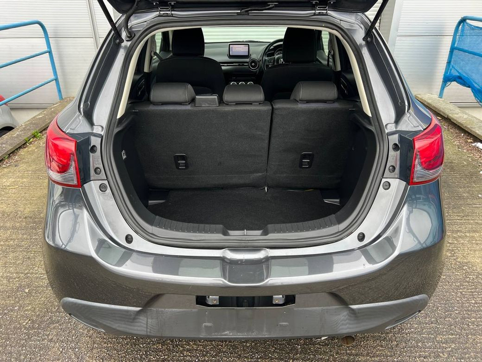 2016 Mazda Demio - image 13