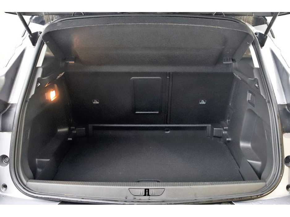 2020 Opel Grandland X - image 28