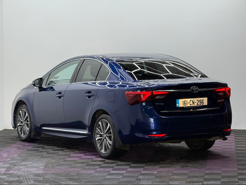 2016 Toyota Avensis - image 6