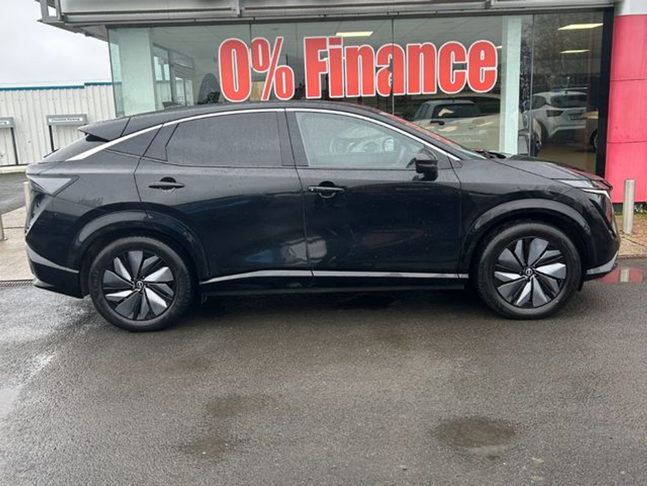 2023 Nissan Ariya - image 2