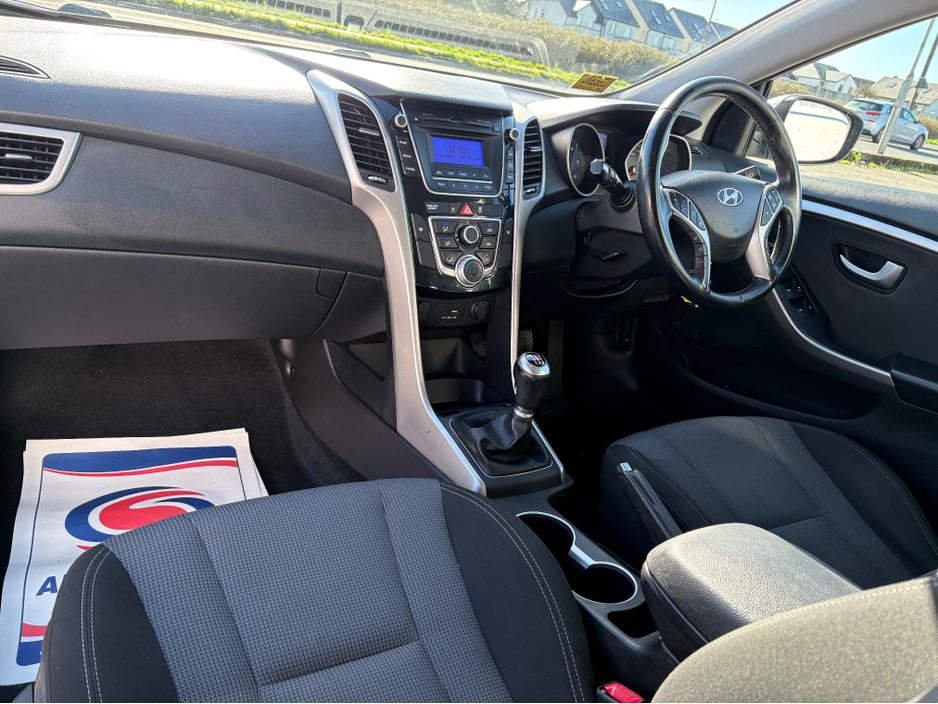 2017 Hyundai i30 - image 8