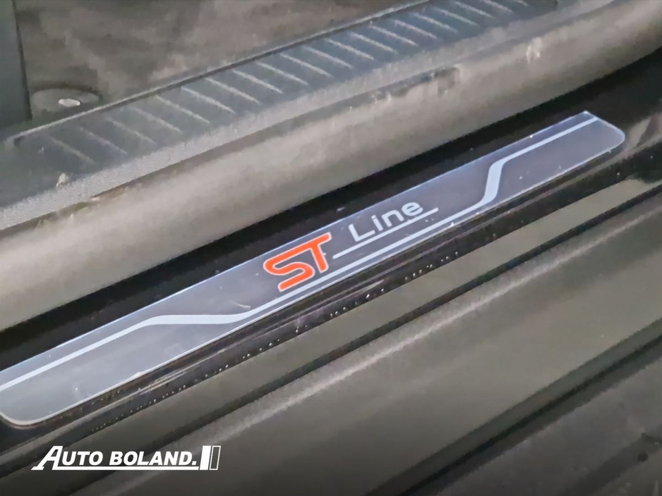 2026 Ford Kuga *DEMO* ST Line X Edition 2.5 PHEV