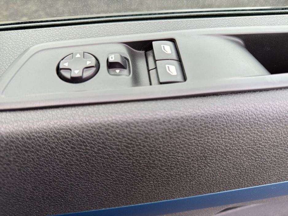 2019 Peugeot Traveller ACTIVE BLUE 1.5 HDI S/S**8 SEATER**NO VAT**ONE UK OWNER**FSH**MINT** €29,450