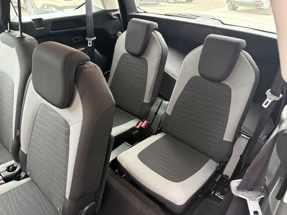 2015 Citroen Grand C4 Picasso - image 18