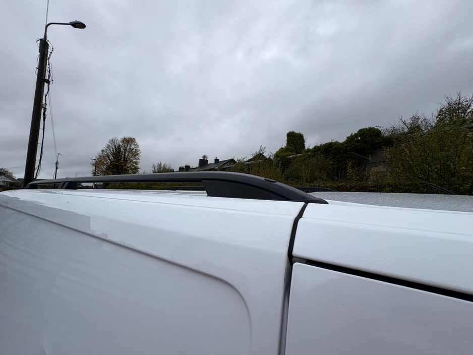 2021 Ford Transit - image 15