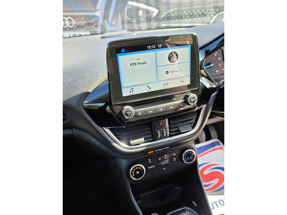 2018 Ford Fiesta - image 18