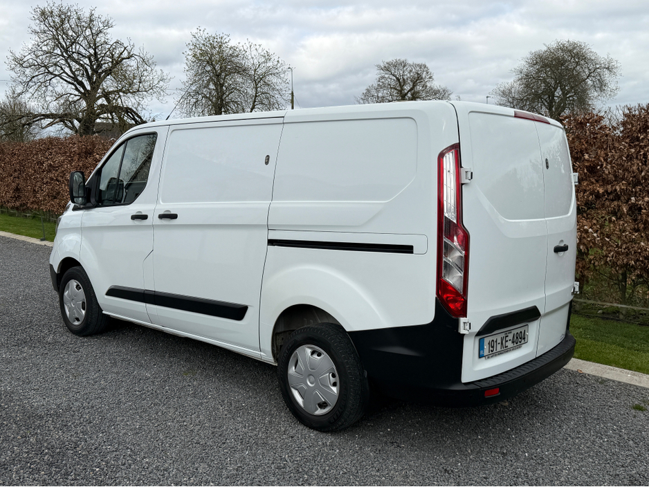 2019 Ford Transit Custom - image 5