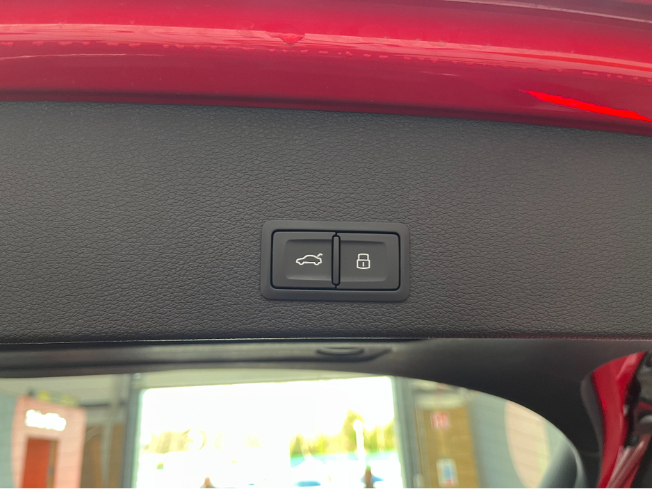 2020 Audi Q2 €22950 2020 AUDI Q2 30TFSI SPORT1.0 AUTOMATIC / CRUISE CONTROL / REVERSE CAMERA / HEATED SEATS AND MORE €22,950