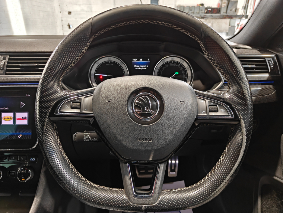 2018 Skoda Superb - image 14