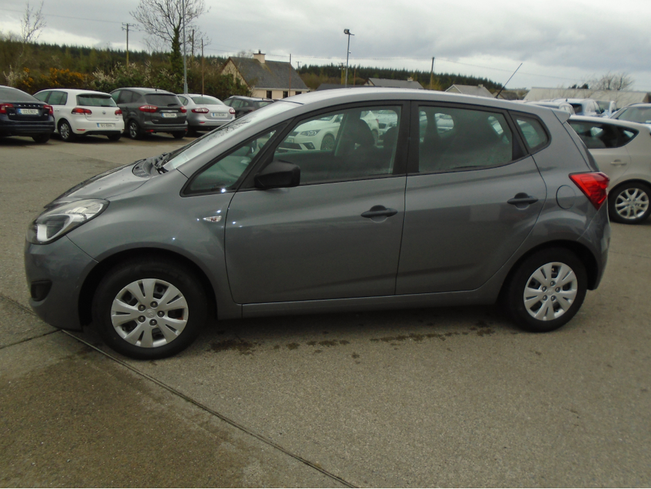 2014 Hyundai ix20 - image 8