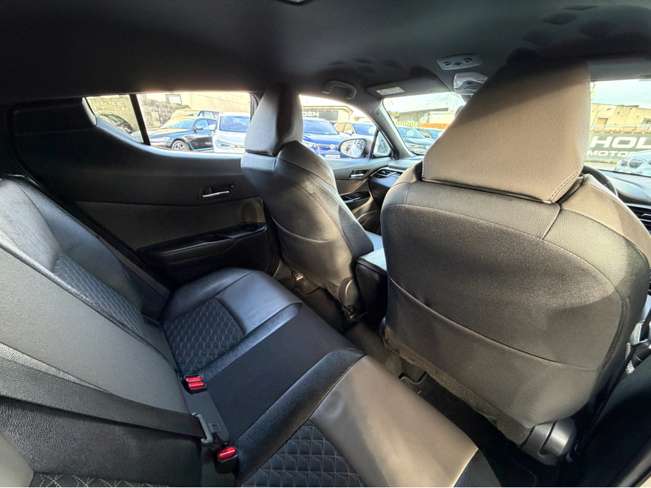 2023 Toyota C-HR KEYLESS ENTRY..FOLDING MIRRORS €22,950