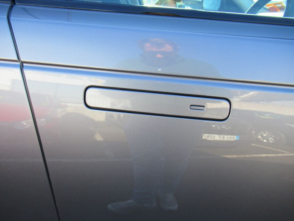 2022 Land Rover Range Rover Velar - image 7