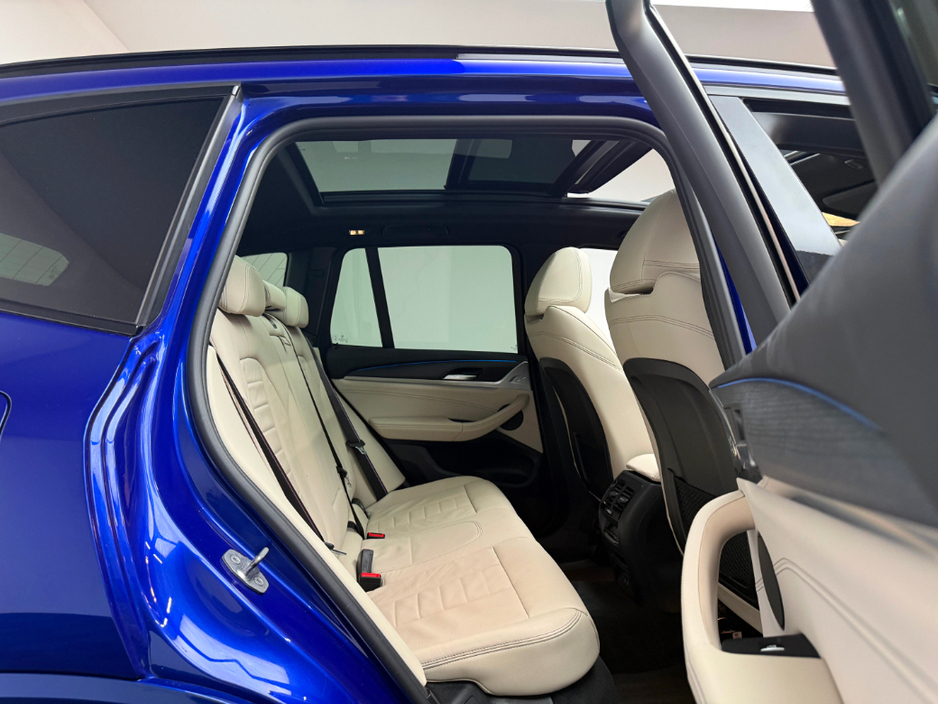 2022 BMW X3 - image 13