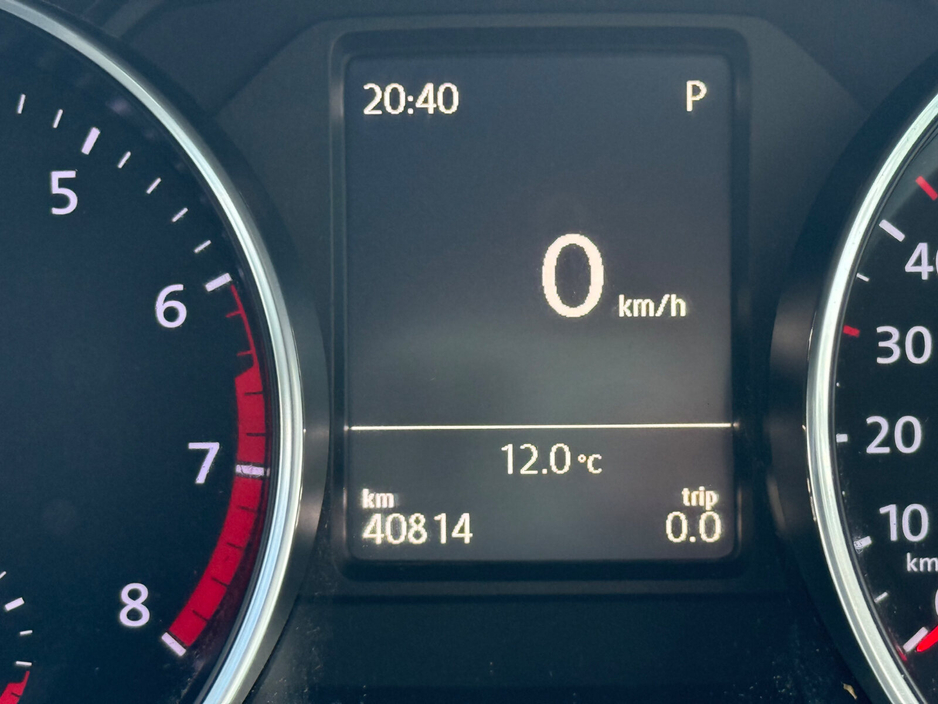 2016 Volkswagen Polo - image 10