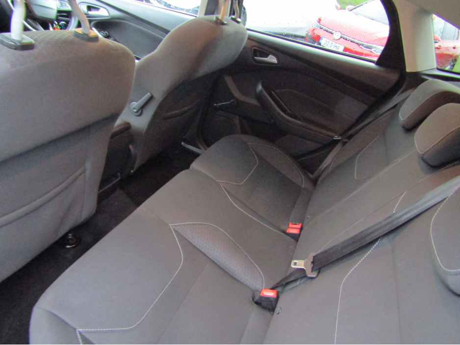 2015 Ford Focus 1.5 TDCI ZETEC 120PS 5DR